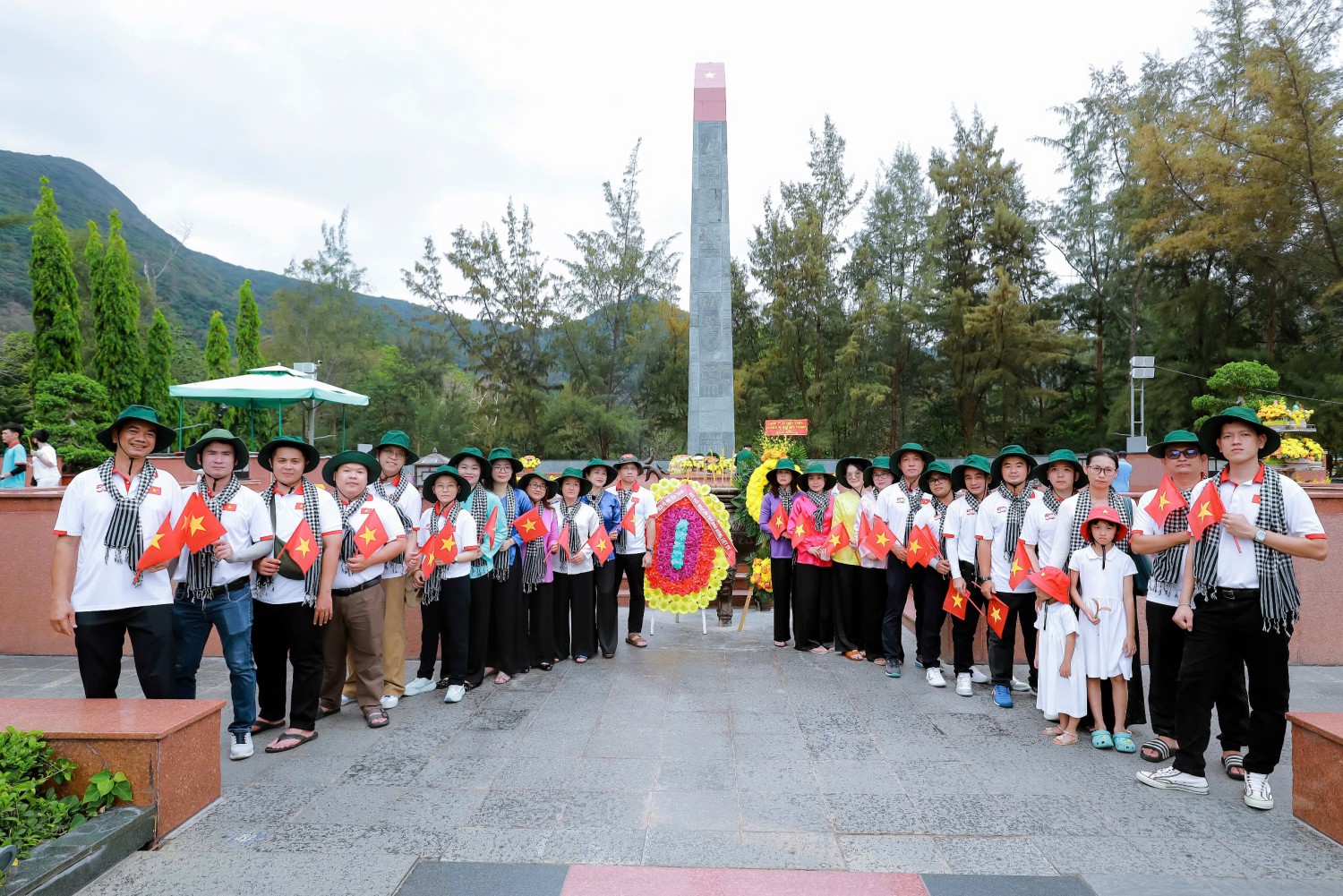 con dao nam 2025