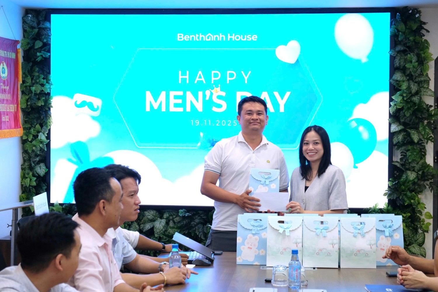 z7239470084648 29f3e37b3a435214ceff2f5d860a1427